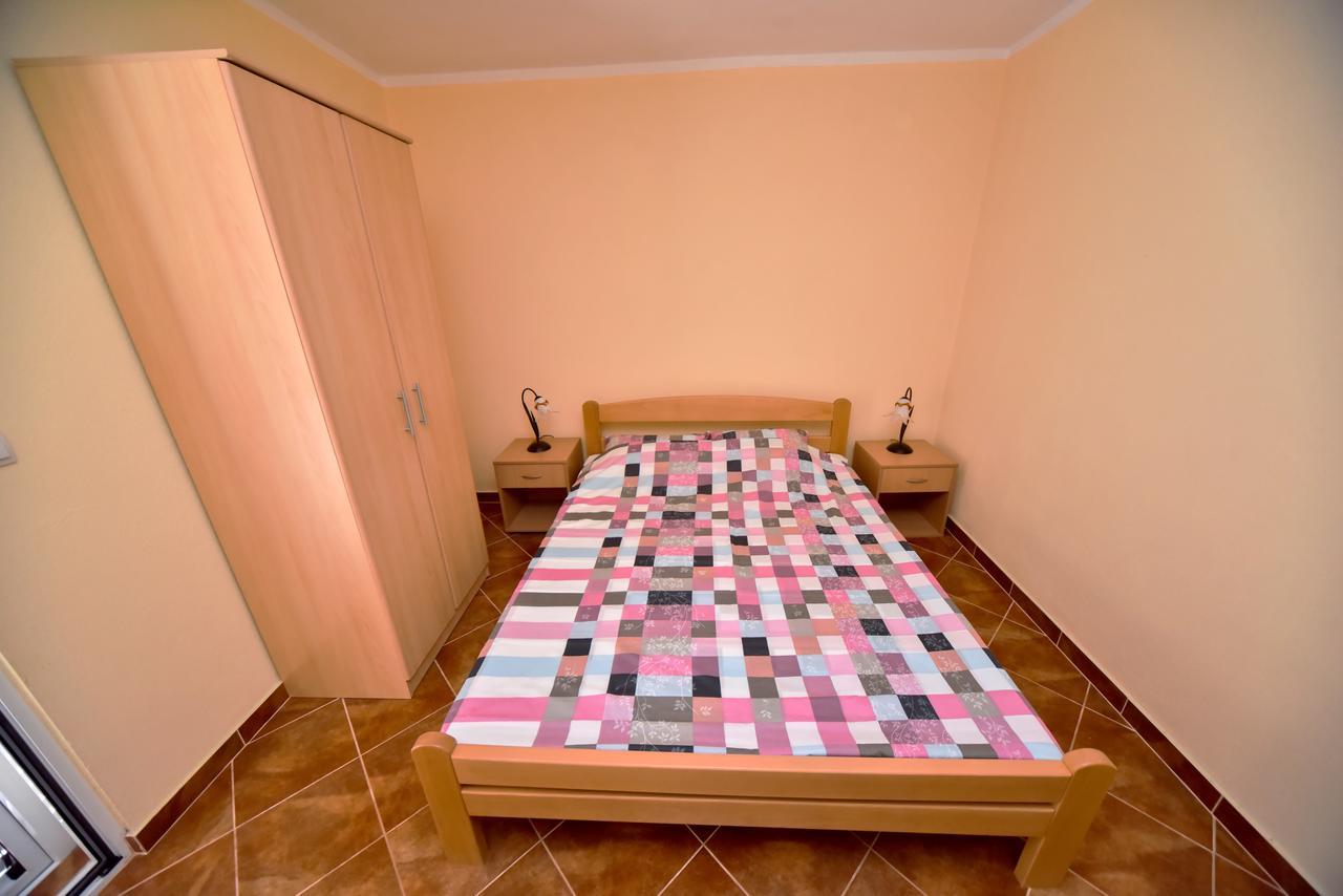 Apartmani Stanisic Canj Ngoại thất bức ảnh
