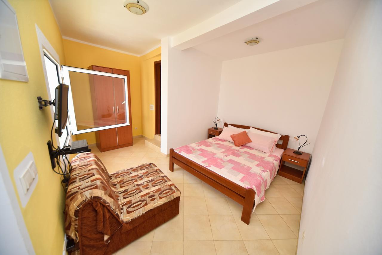 Apartmani Stanisic Canj Ngoại thất bức ảnh
